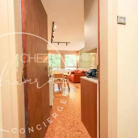 Trendy And Modern - Canal Saint Martin Apartment Paris